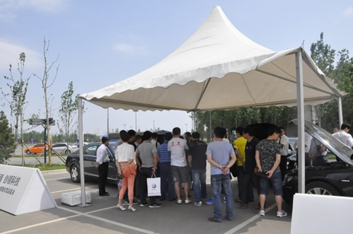 进口大众新辉腾对比试驾品鉴会 西安举行