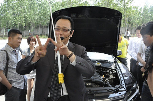 进口大众新辉腾对比试驾品鉴会 西安举行