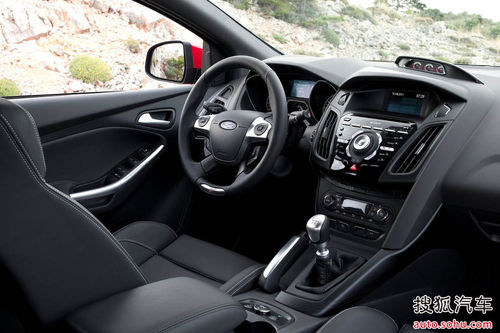 新福克斯ST或七月引入 2.0T动力/6秒破百