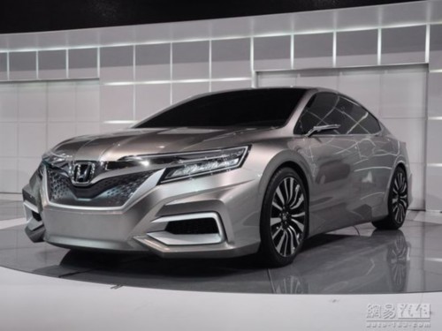 全新前脸设计 第九代雅阁混动版谍照曝光