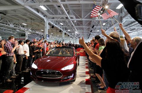 特斯拉开始发售Model S 将推快速充电技术