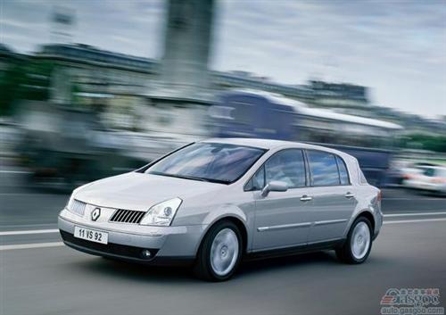 雷诺计划分两步回归豪车市场：定位从DS到英菲尼迪