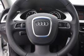 德系三强中型车PK 宝马3/奥迪A4L和奔驰C