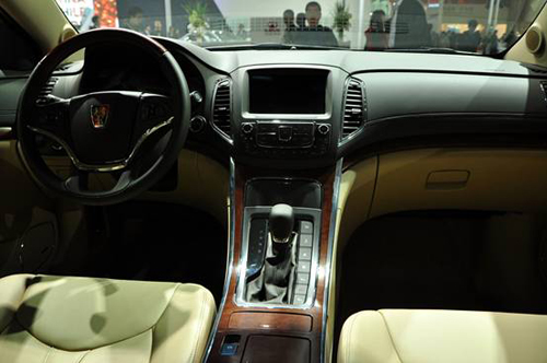 车展直击上汽旗舰 荣威950国展首秀