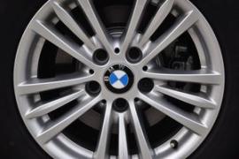 德系三强中型车PK 宝马3/奥迪A4L和奔驰C