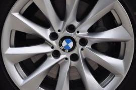 德系三强中型车PK 宝马3/奥迪A4L和奔驰C