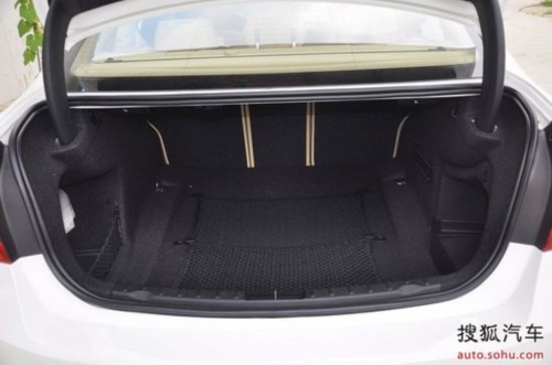 德系三强中型车PK 宝马3/奥迪A4L和奔驰C